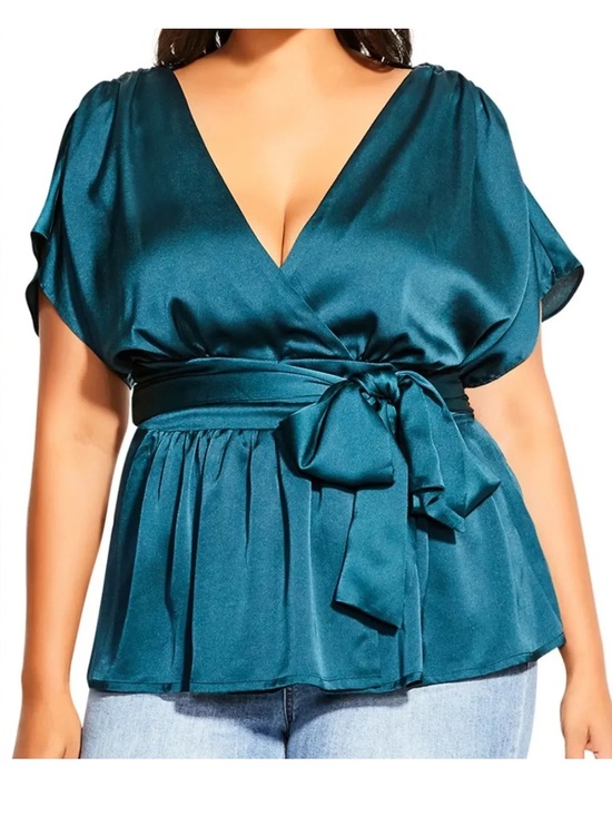 City Chic Tops - NWT City Chic Tangled Top, Size Large (20), Emerald